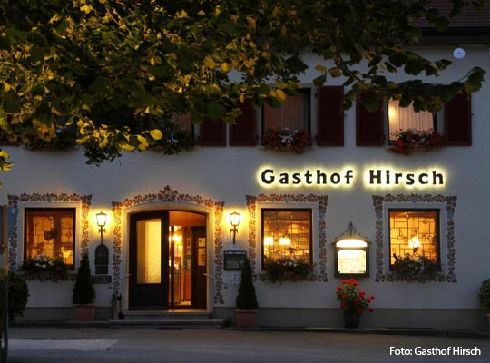 Der einladende Gasthof Hirsch von außen