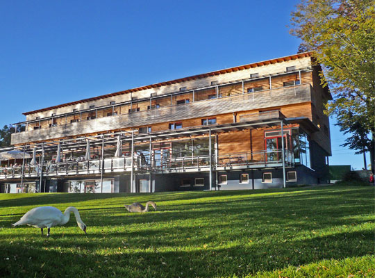 Außenansicht auf das Naturfreundehaus Bodensee beim Krimidnner Radolfzell