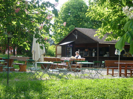 Mitten in der Natur mit gemütlichem Biergarten, Krimidinner Schwäbisch Gmünd