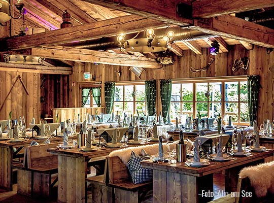 Krimidinner in der Alm am See bei Karlsfeld