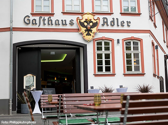 Außen Ansicht des Gasthaus Adler in Kronberg